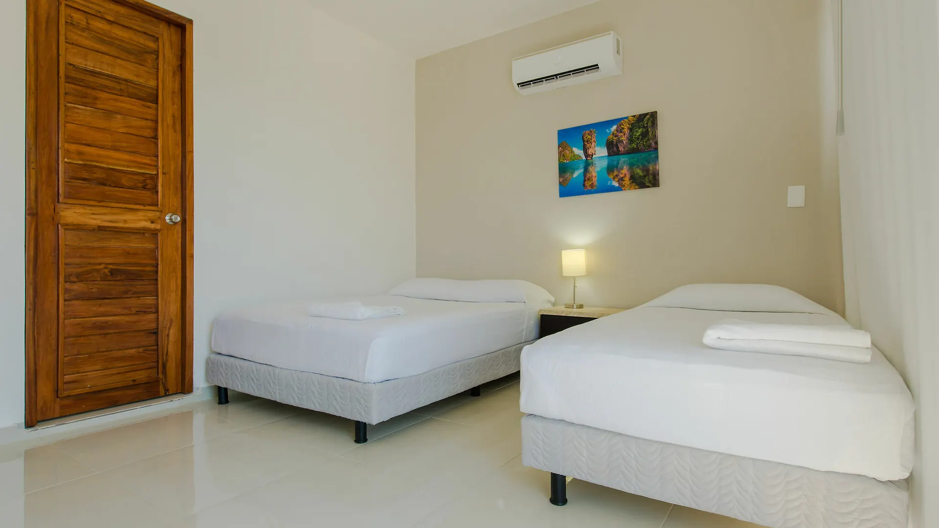 Coral Blue Beach Condohotel بلايا ديل كارمن
