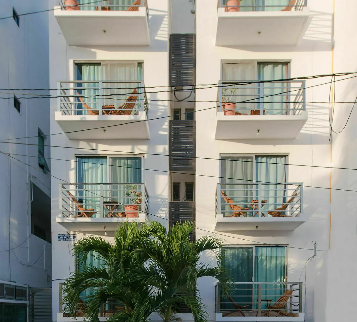 Coral Blue Beach Condohotel بلايا ديل كارمن